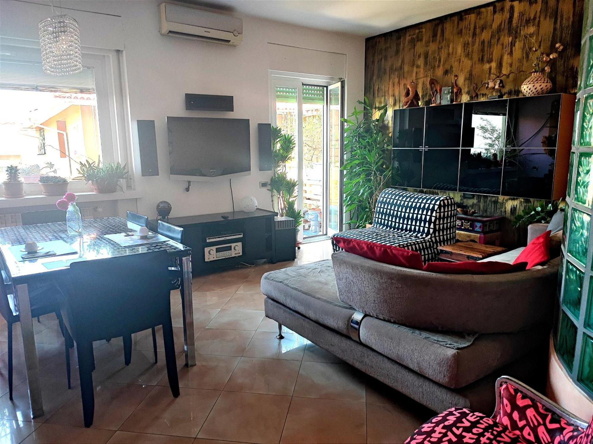 Charme&Chic Bed & Breakfast Триест Екстериор снимка